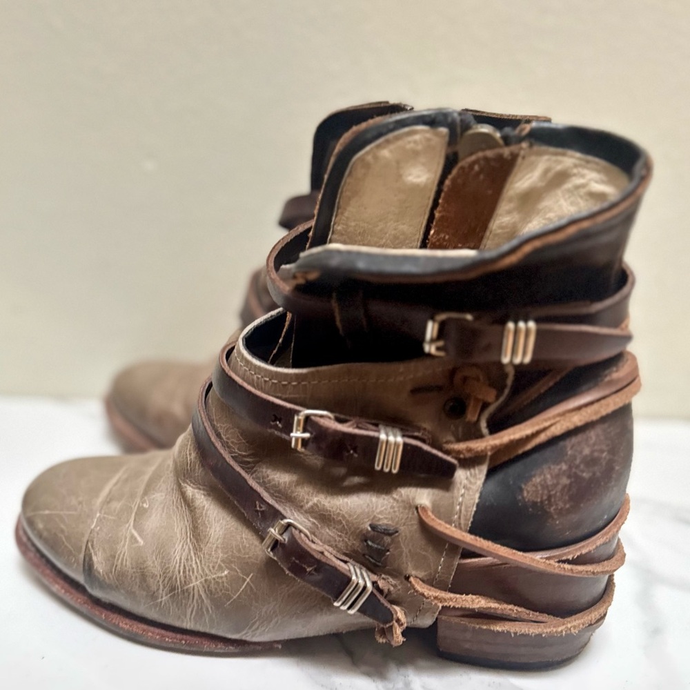 Freebird by Steven CRUE Brown Distressed Leather Booties - Picture 3 of 13